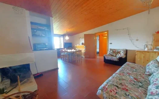 Abetone Uccelliera Trilocale con Caminetto e Garage